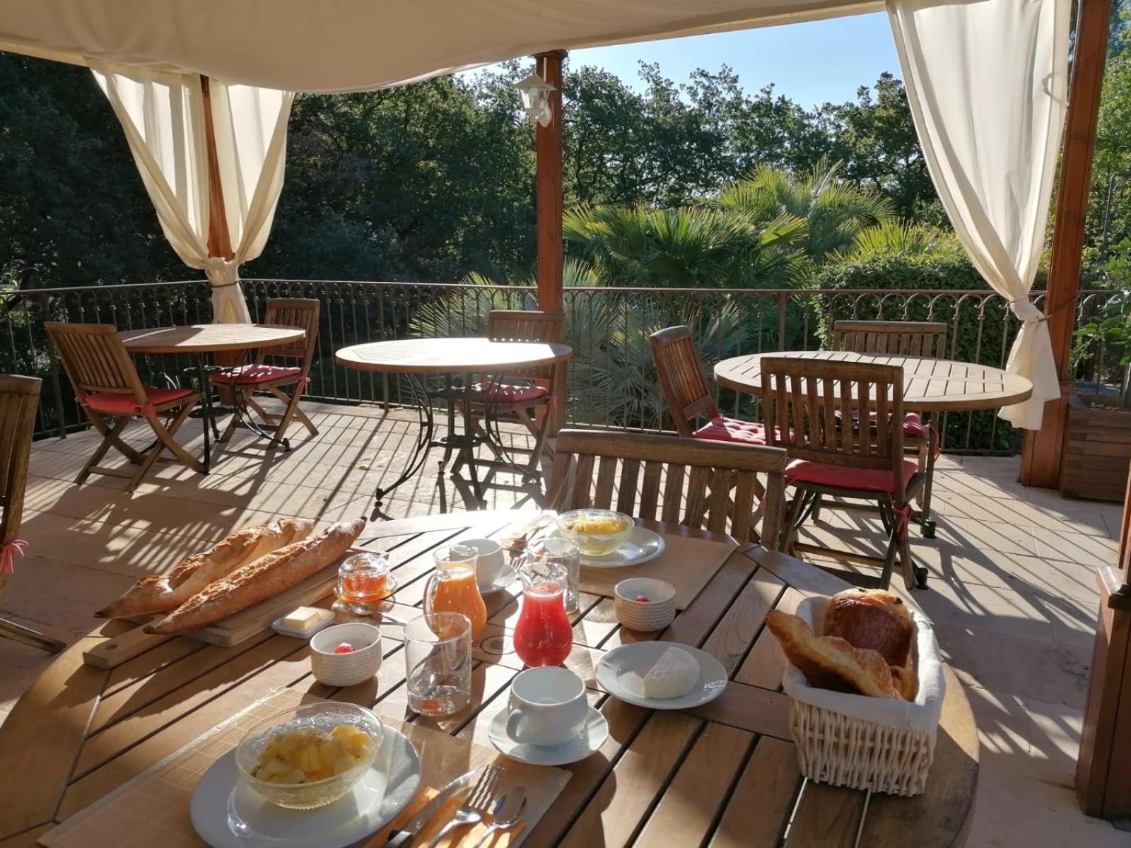 Bed and Breakfast Mas Lei Bancau Le Beausset Exterior foto