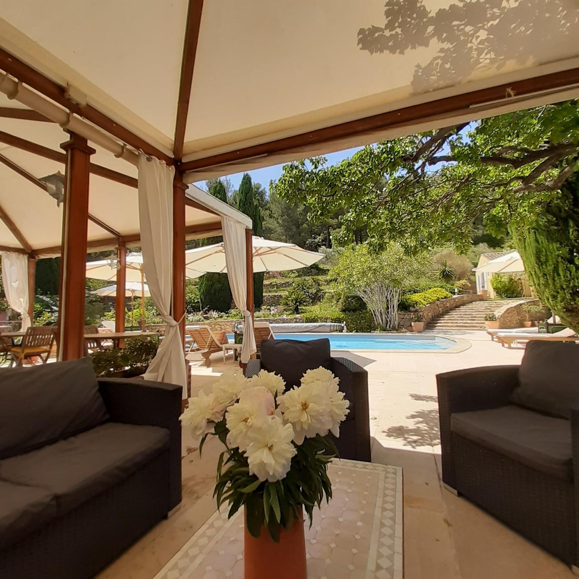 Bed and Breakfast Mas Lei Bancau Le Beausset Exterior foto
